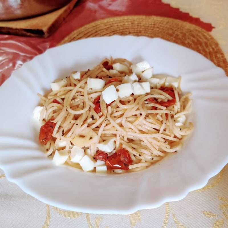Špagety se sušenými rajčaty
